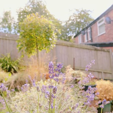 Bee Stays - Caldecott House Μάντσεστερ Εξωτερικό φωτογραφία